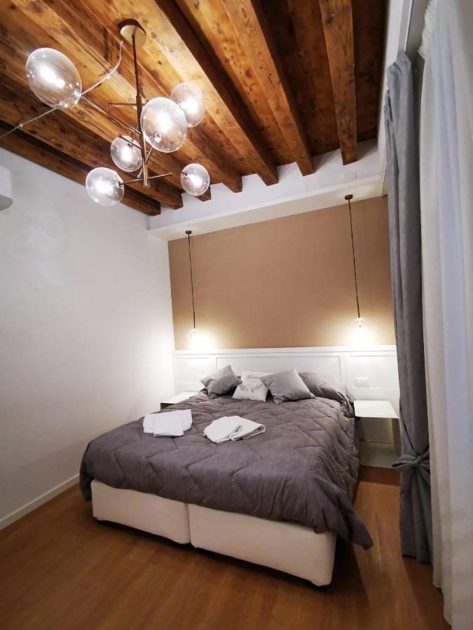 Deluxe 3 Bedroom Flat In Rialto Venise Extérieur photo